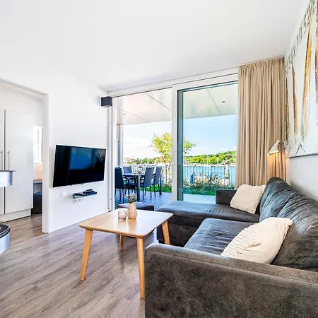 Promenadenvilla 03 02 *